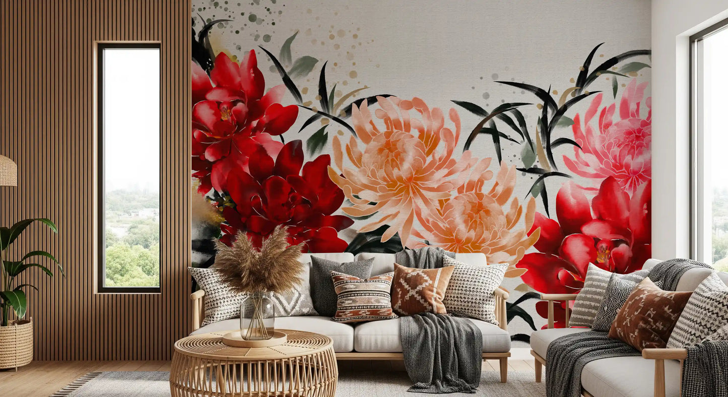 Wandbild mit karminroten und pfirsichfarbenen Blumen in Tuschewaschoptik