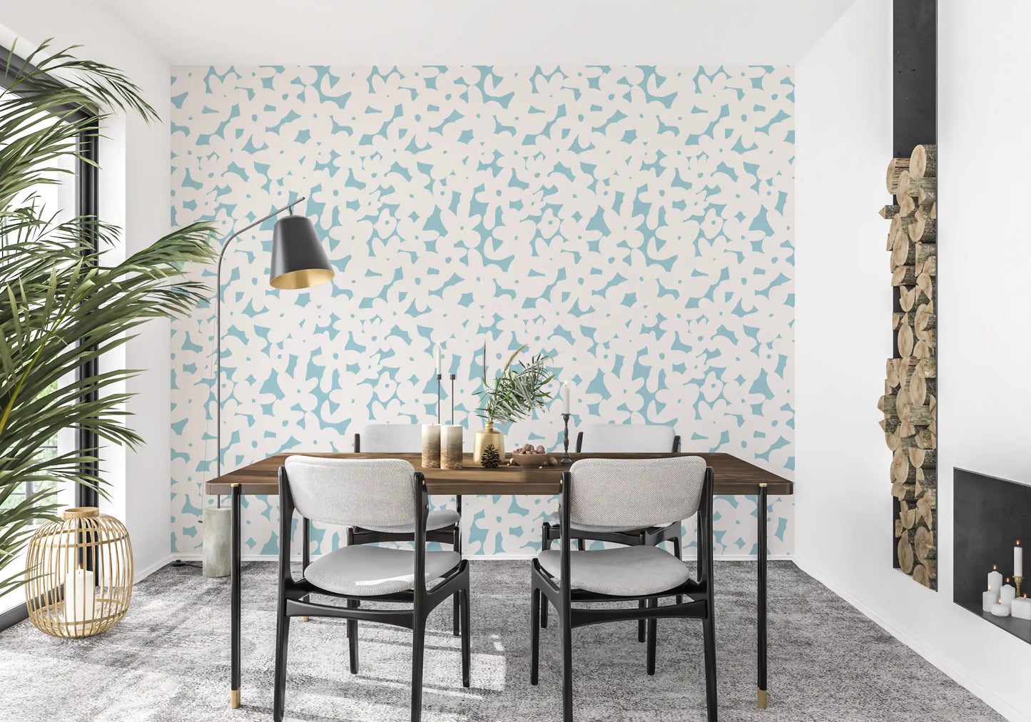 Tapete mit zartblauen floralen Silhouetten