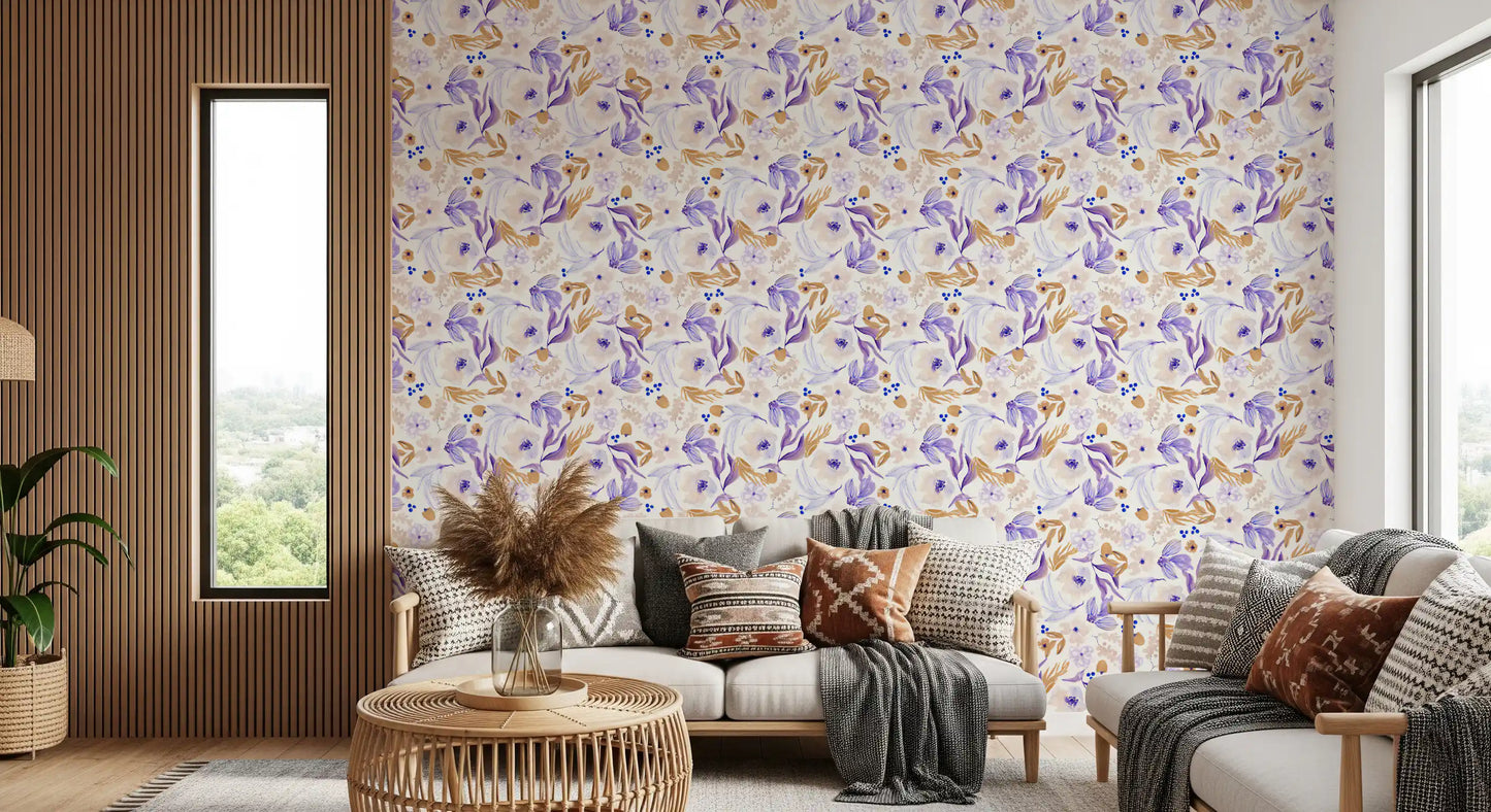 Botanische Blüten-Tapete in Lavendel und Gold
