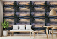 Tapete „Dunstiger See – Sonnenuntergang am Horizont“