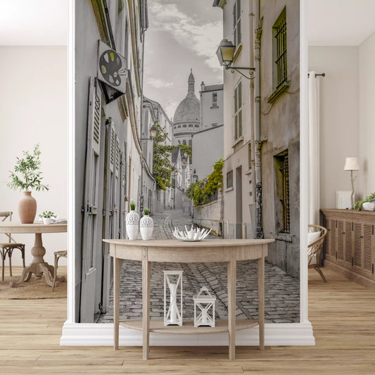 Wandmural van een geplaveid Parijs steegje in Montmartre