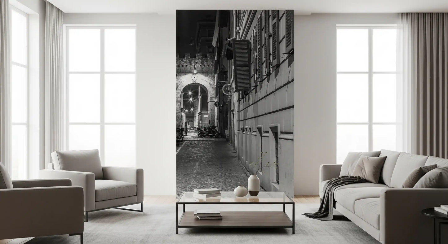 Italienische nächtliche Kopfsteinpflastergasse als Wandbild