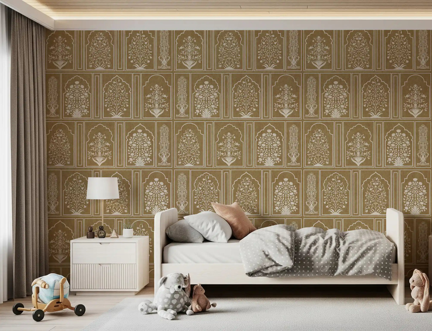 Vægmaleri med en mughal-inspireret havebuegang