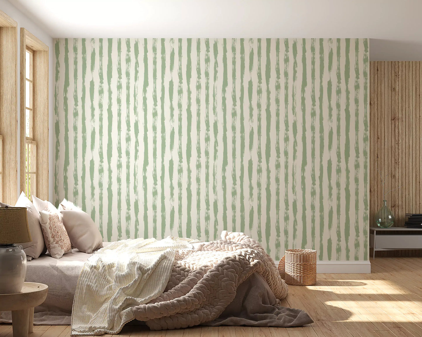 Papel de parede com riscas verticais em pinceladas verde-sálvia