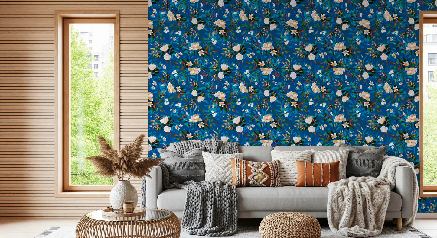 Papier peint botanique à fleurs indigo profond
