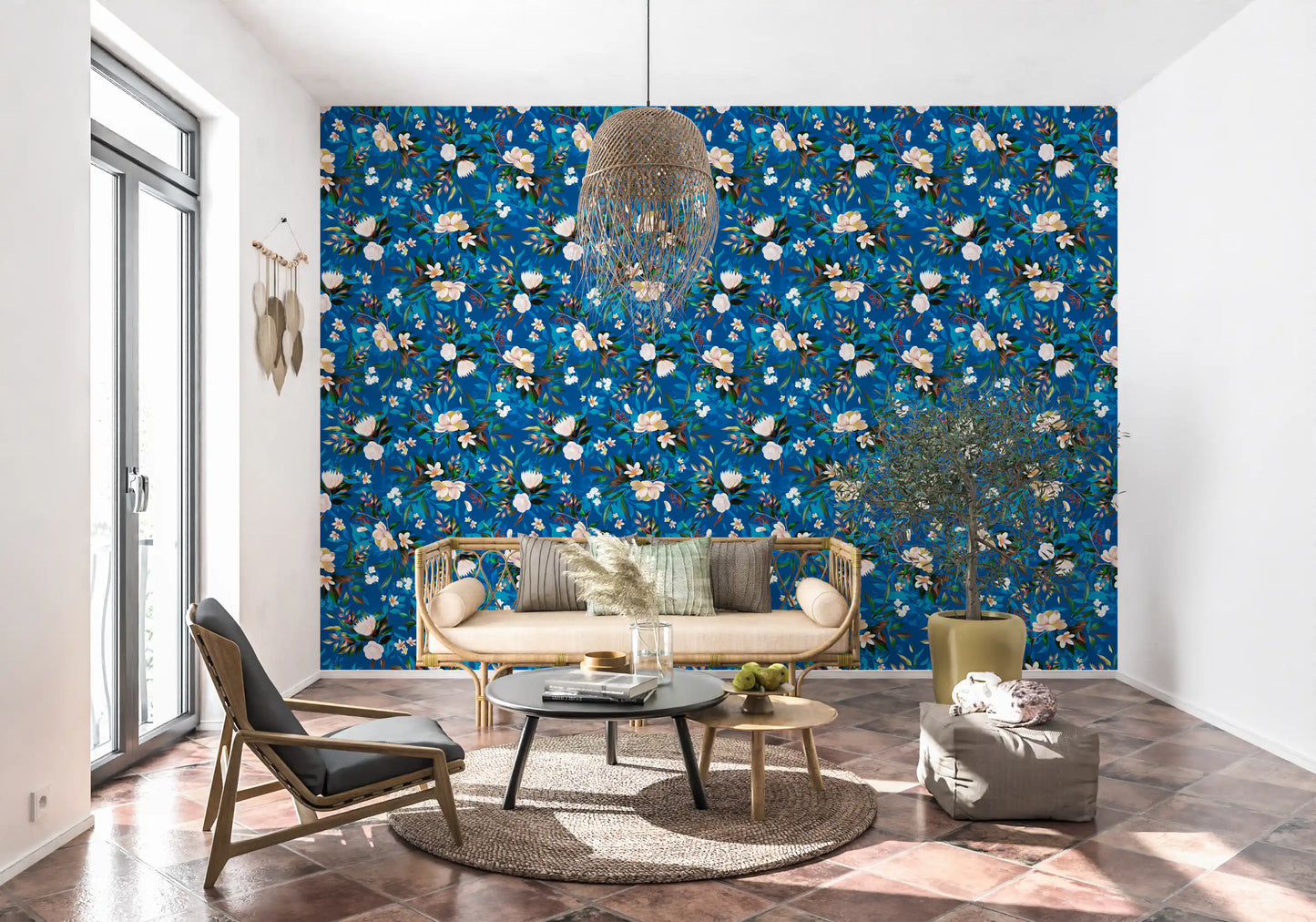 Papier peint botanique à fleurs indigo profond