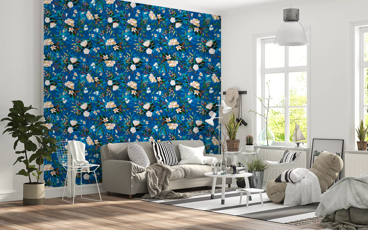Papier peint botanique à fleurs indigo profond
