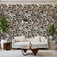 Rustikt tapet med kunstneriske silhuetter af blomster
