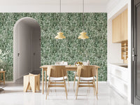Papier peint artistique à motif de feuilles forestières ombrées aux tons doux