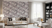 Dezent tropische Palmen- und Blumenmuster-Tapete „Drift“