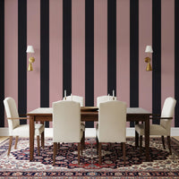 Papel pintado de rayas en gris carbón y rosa empolvado