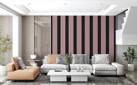 Papel pintado de rayas en gris carbón y rosa empolvado