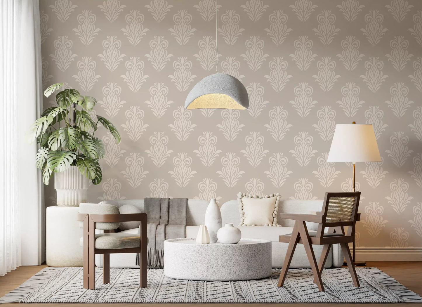 Papier peint à motif de volutes damassées crème