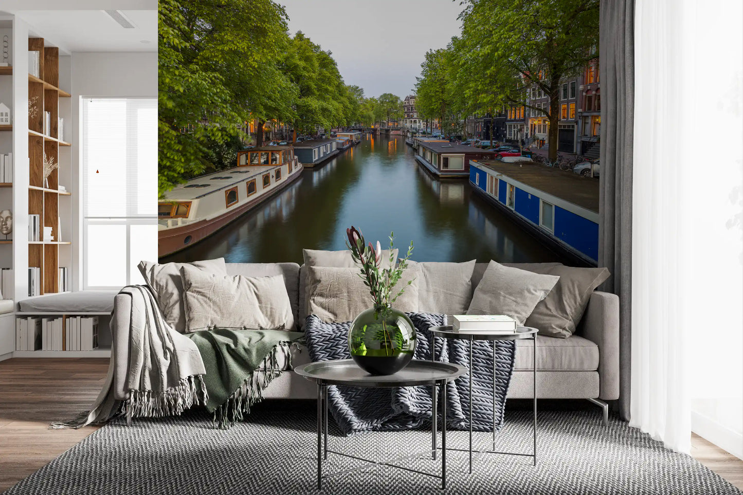 Vægmaleri med spejling af Amsterdams flodbredder