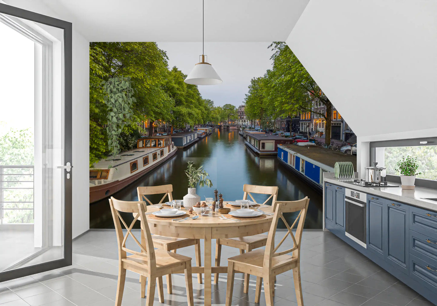 Vægmaleri med spejling af Amsterdams flodbredder