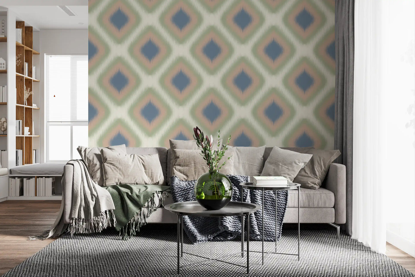 Heritage Ikat – Rautenmuster-Tapete im Grandmillennial-Stil in Denimblau und Blush-Pink