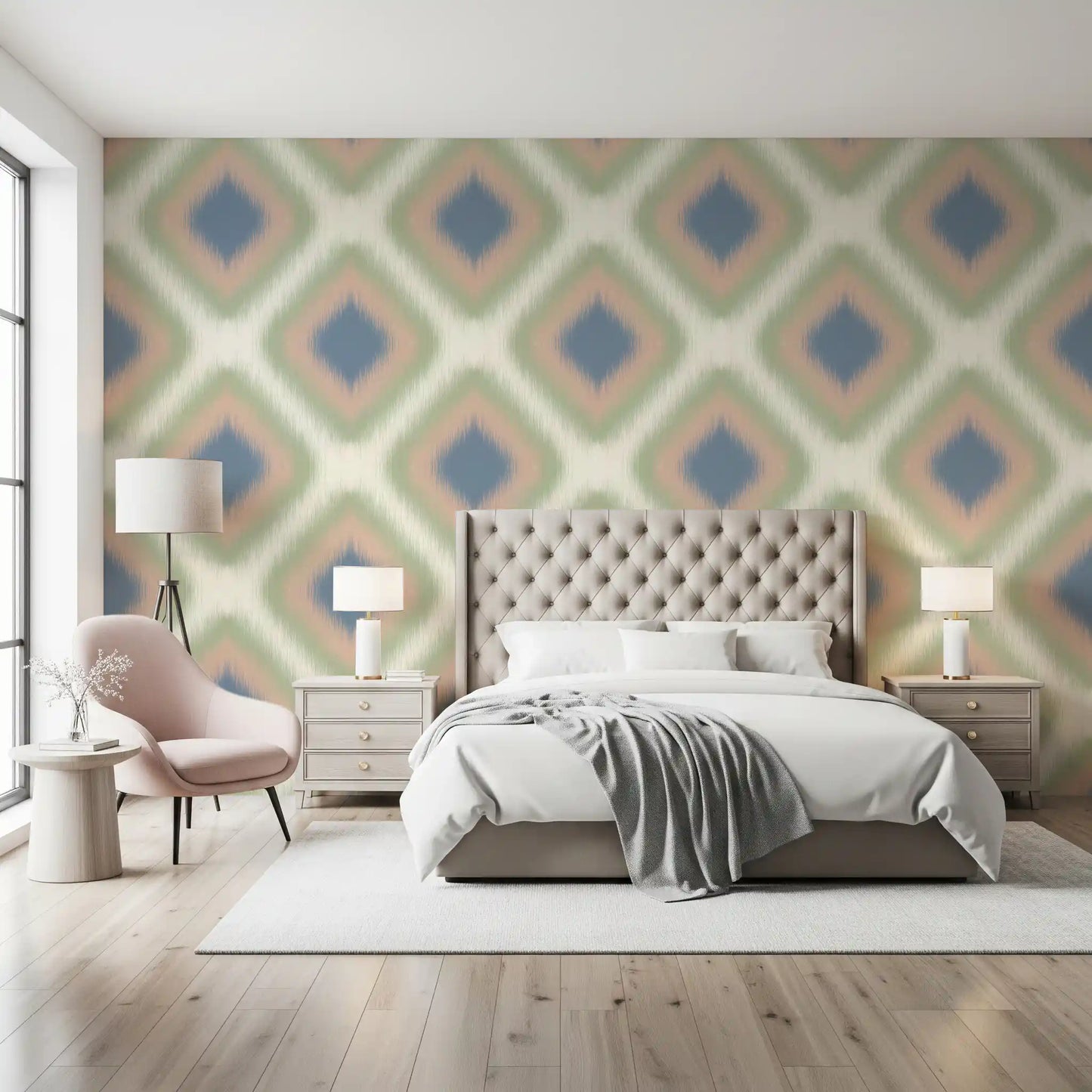 Heritage Ikat – Rautenmuster-Tapete im Grandmillennial-Stil in Denimblau und Blush-Pink
