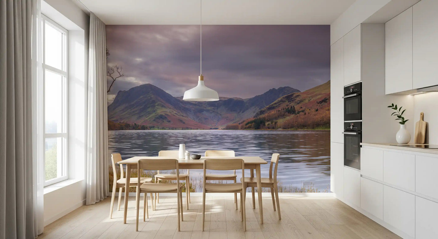 Mural de pared con paisaje sereno de naturaleza montañosa salvaje