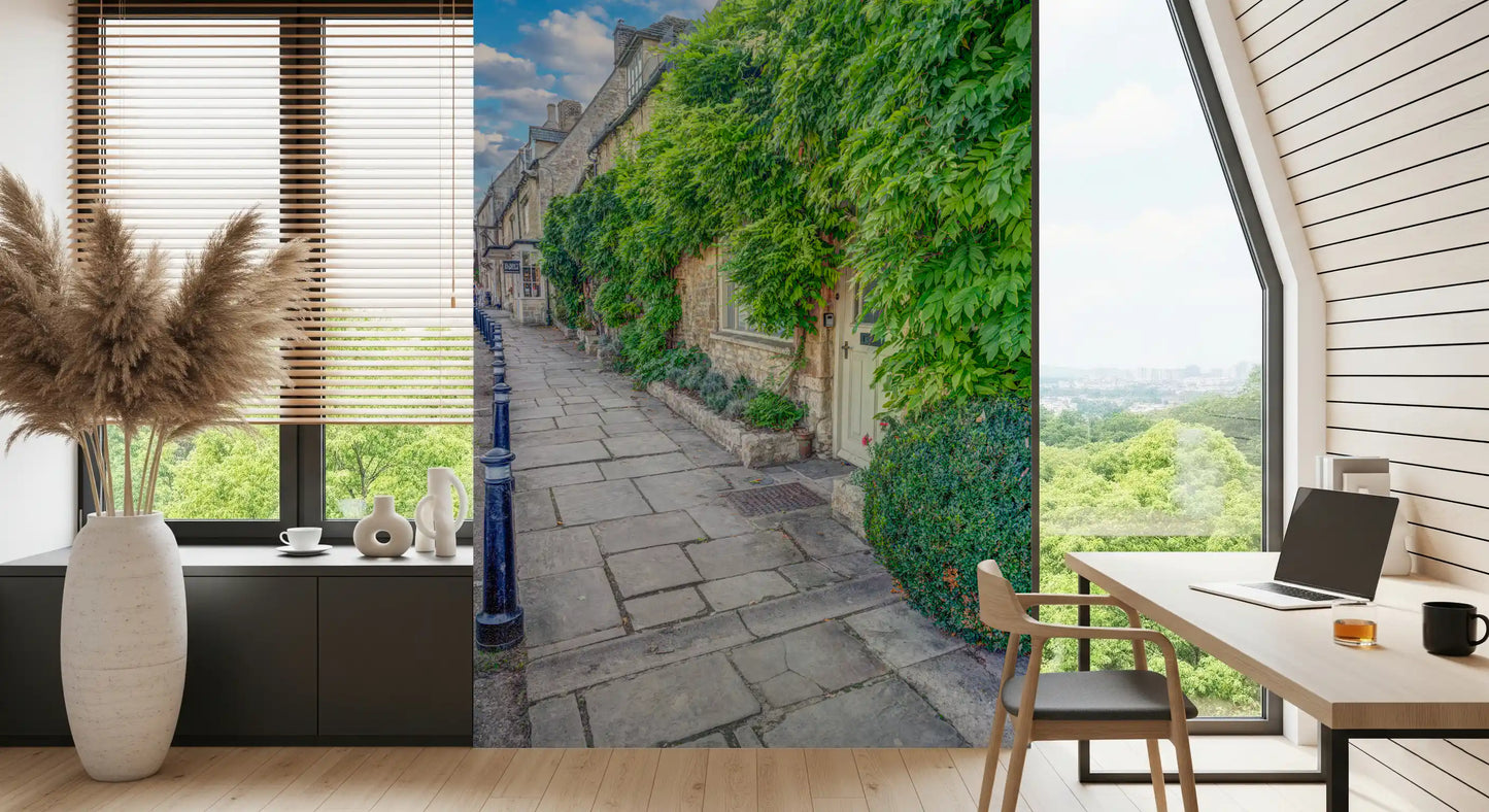 Fototapet mural cu potecă rustică din piatră și iederă cățărătoare pe perete