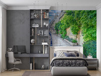 Fototapet mural cu potecă rustică din piatră și iederă cățărătoare pe perete