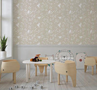 Ruhige minimalistische Garten­vögel auf Tapete in sanftem Taupe