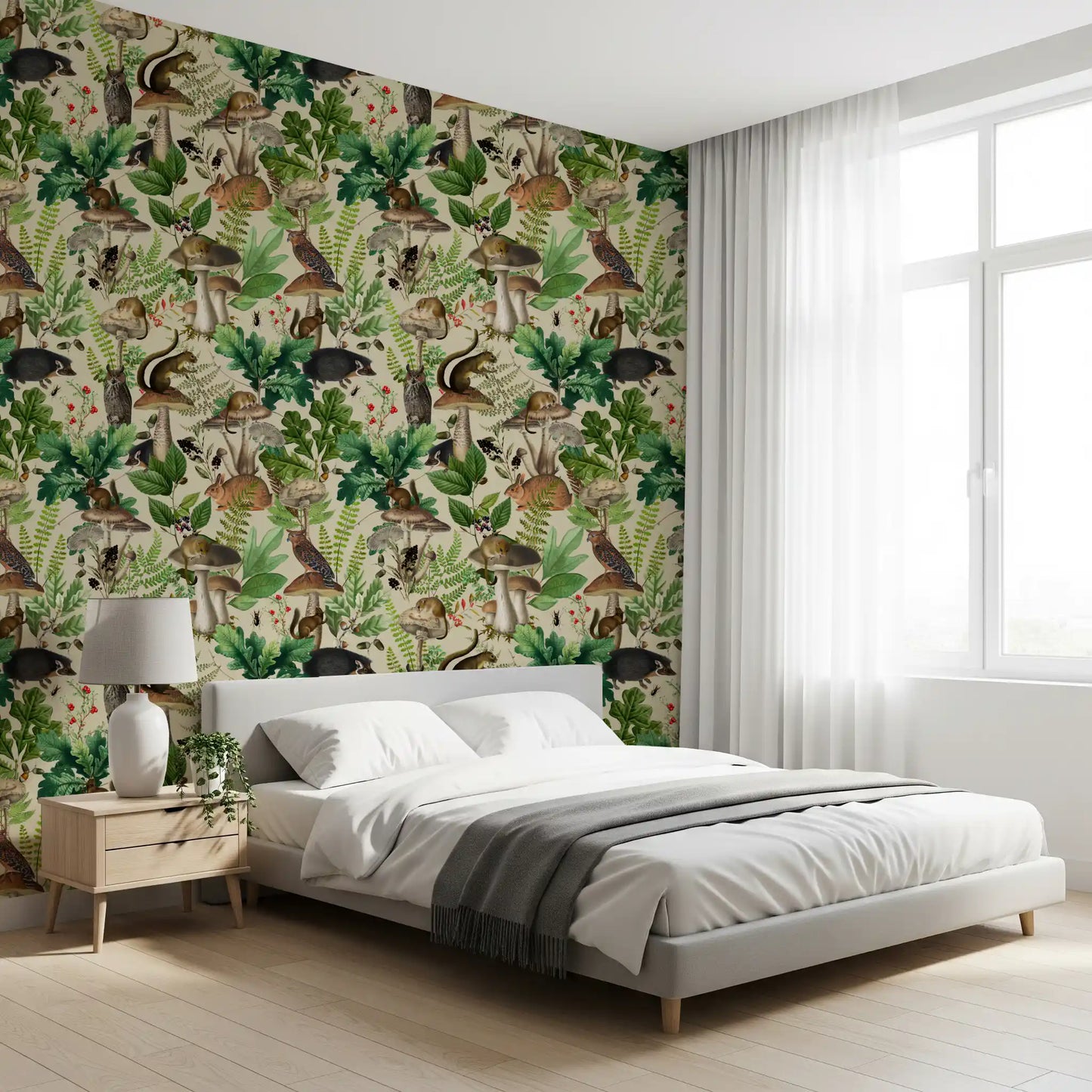Fortryllet tapet med skovens flora og fauna