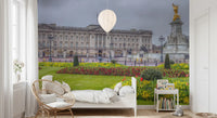 Vue panoramique murale du palais et du jardin printanier