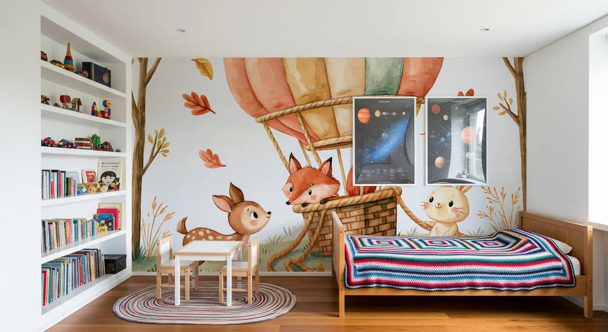 Fresque murale « Amis animaux des bois en ballons d’automne »