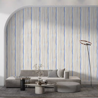Behang met serene aquarelstrepen in blauw en beige⁠