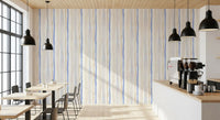Behang met serene aquarelstrepen in blauw en beige⁠