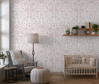 Papier peint texturé à motif de vigne damassée rose