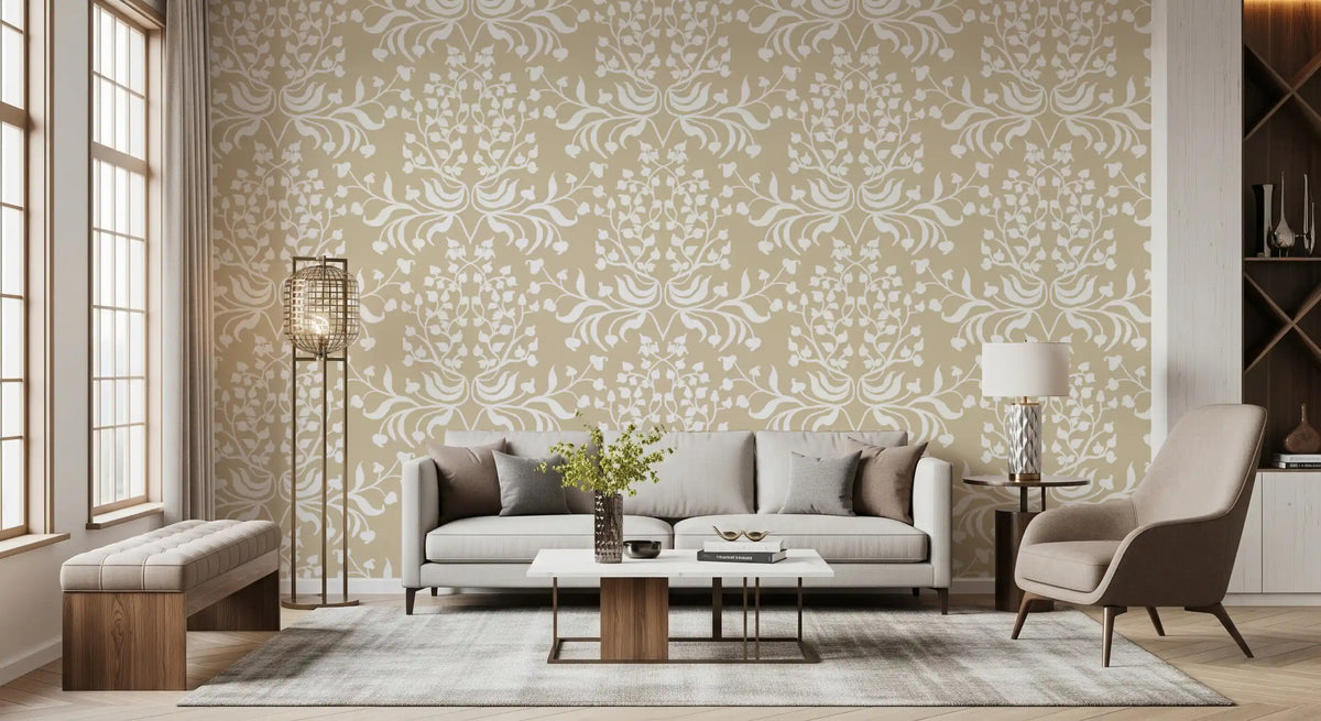 Tapete mit Damast-Silhouette in Creme und Weiß