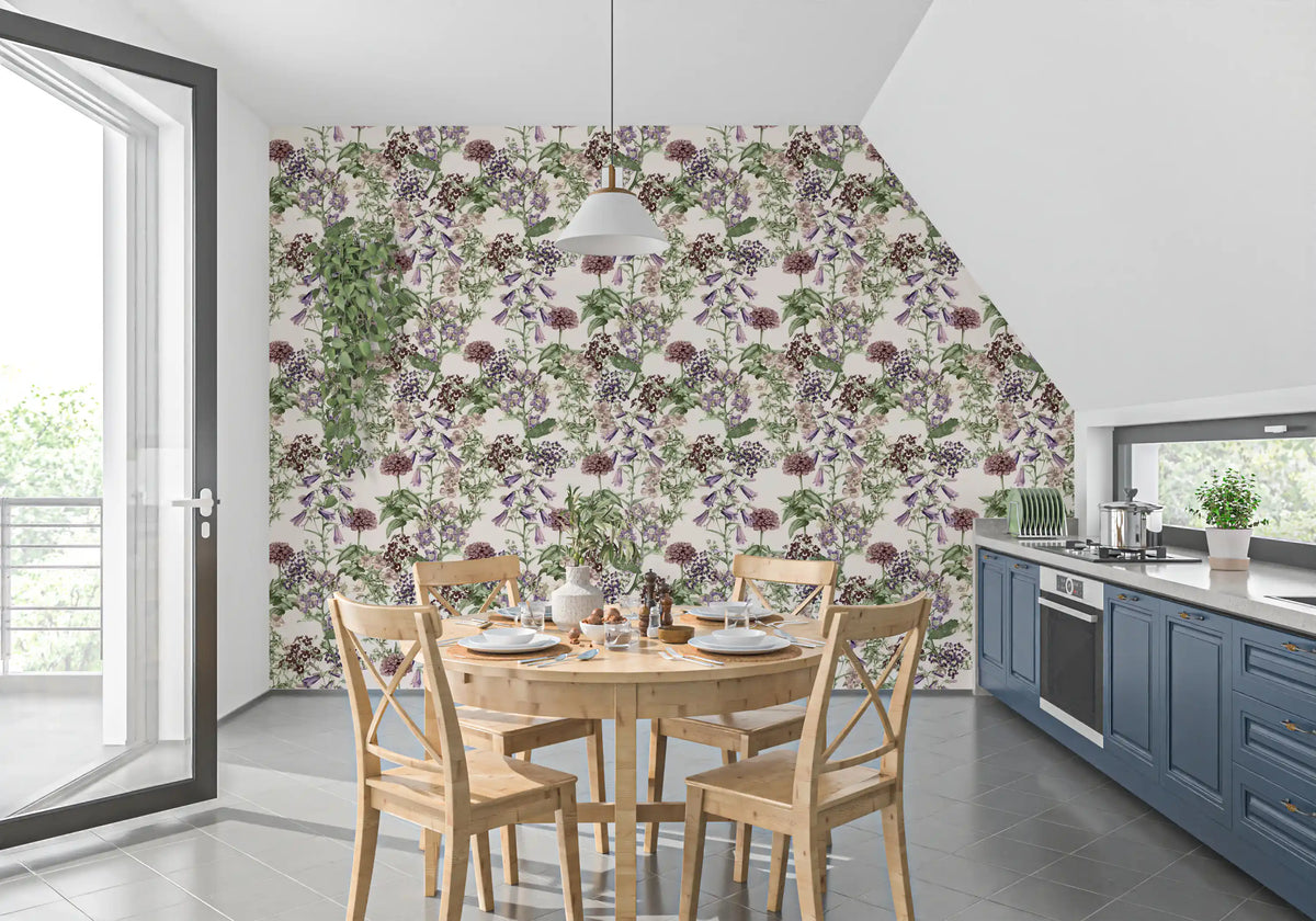 Tapete mit viktorianischem Flora-Radiermuster