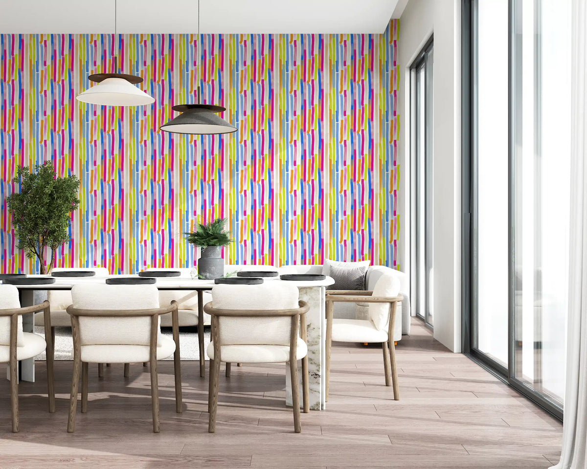 Papel de parede com pinceladas verticais multicoloridas vibrantes⁠
