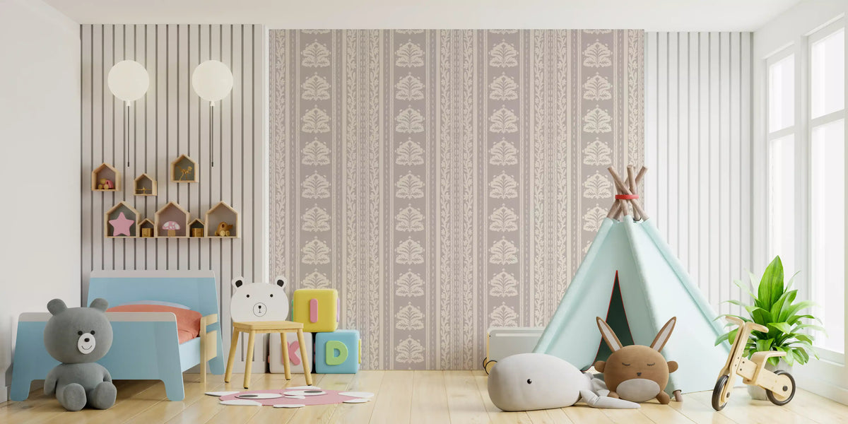 Papel de parede às riscas com padrão chinoiserie vintage