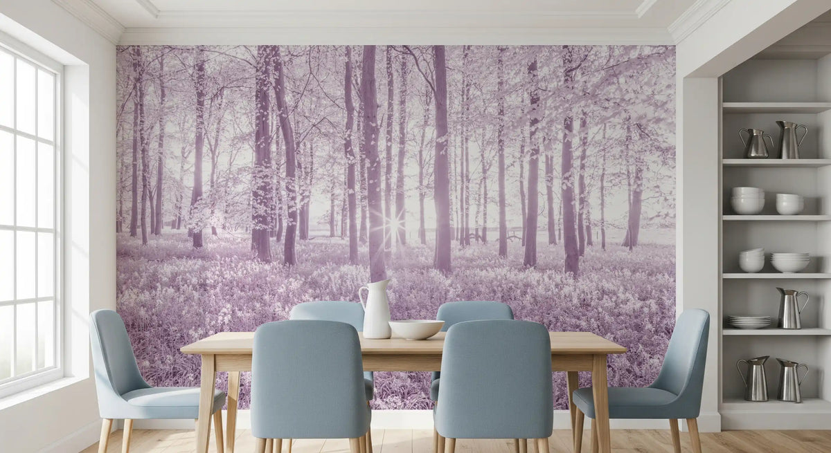 Wandbild mit sonnenbeschienenem Waldkronendach in Pastellflieder
