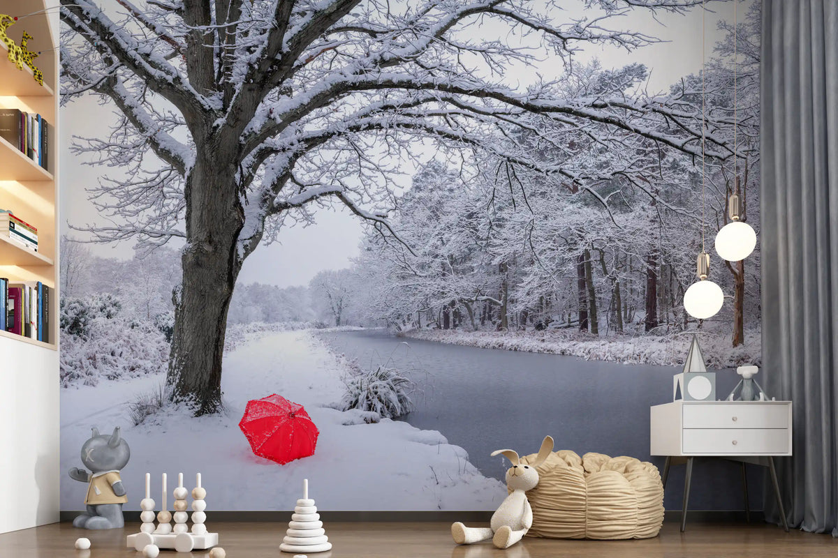 Wandbild mit zugefrorenem Kanal und winterlichem Wald