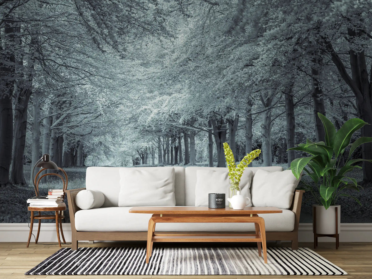 Serene wandmuurschildering van een pad onder een bosluifel