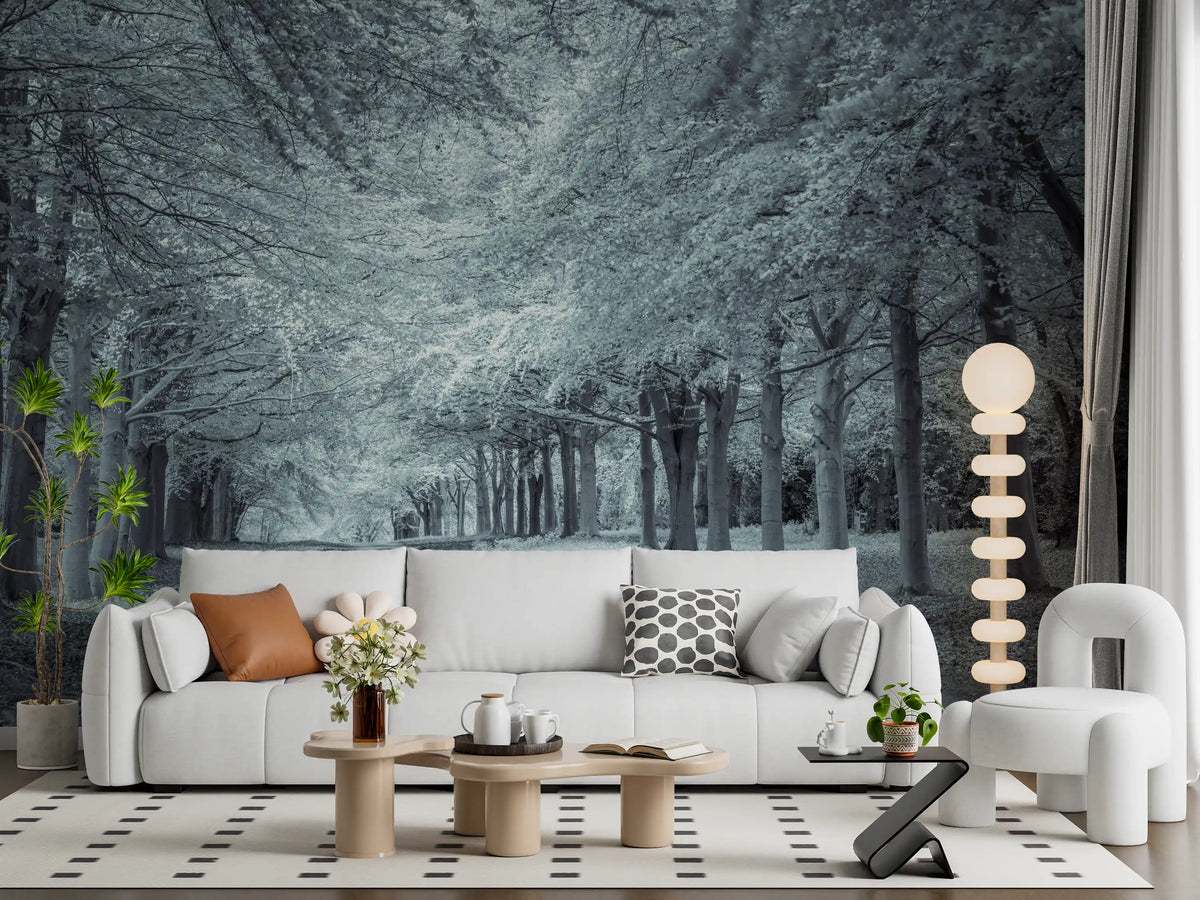 Serene wandmuurschildering van een pad onder een bosluifel