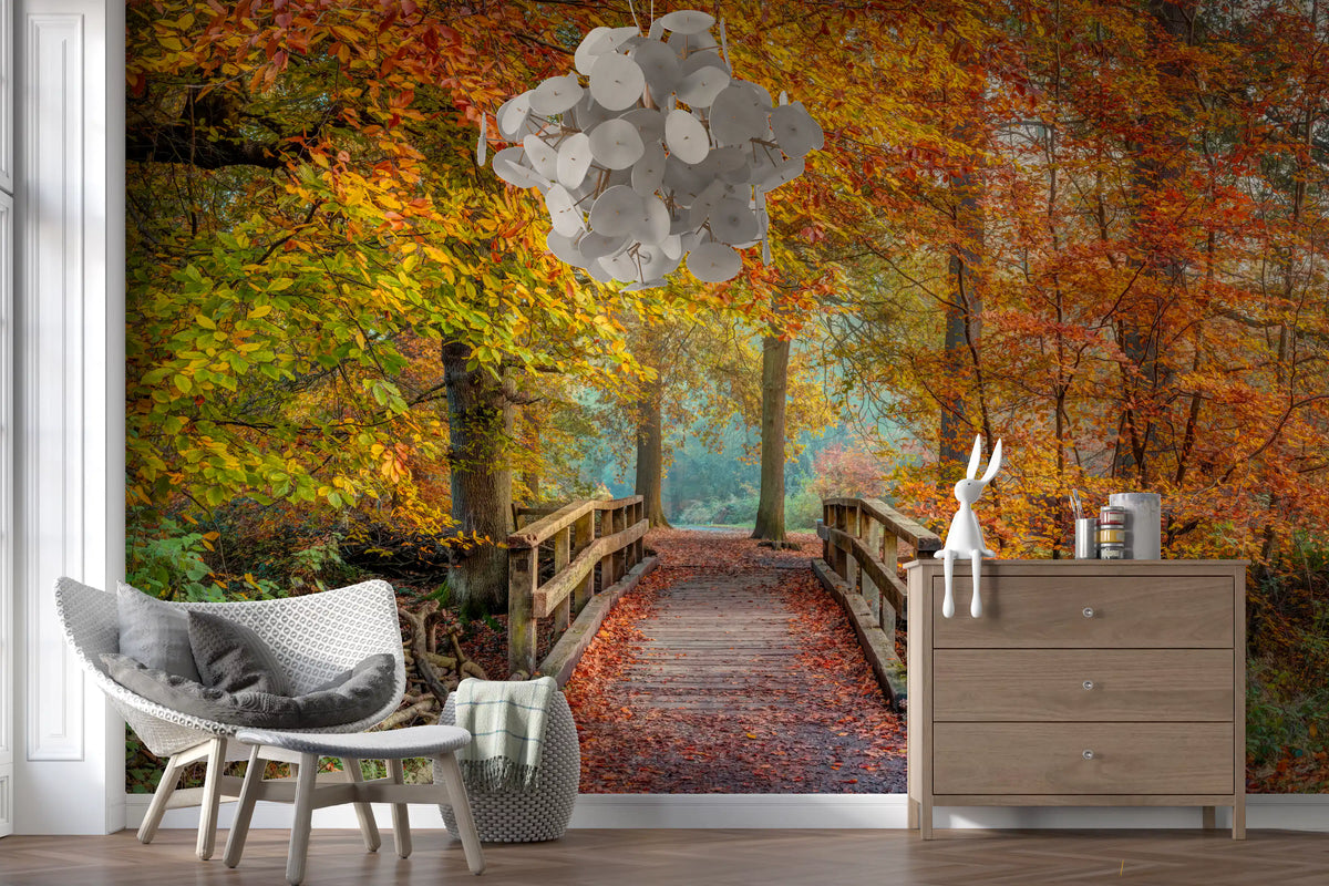 Mural panoramique mural « Passerelle sur un pont dans une forêt brumeuse »