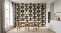 Tapete mit botanischer Symmetrie in Creme und Anthrazit⁠