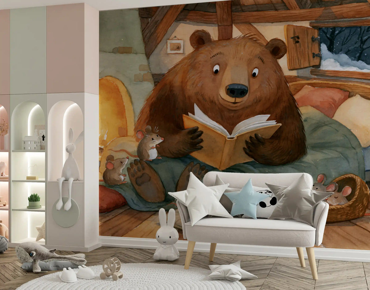 Panoramique mural scène hivernale dans une cabane avec un ours, des souris et une histoire au coin du feu en forêt