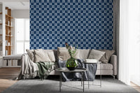 Papier peint à motif de carreaux losanges bleu marine nuit