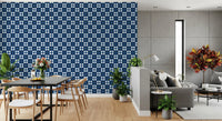 Papier peint à motif de carreaux losanges bleu marine nuit