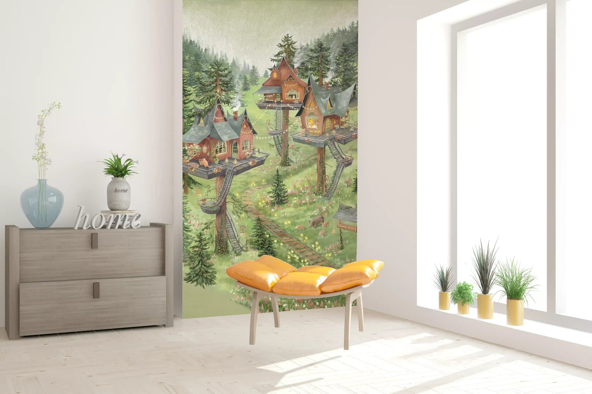 Verspieltes Wandbild mit einer Baumhaussiedlung im Wald