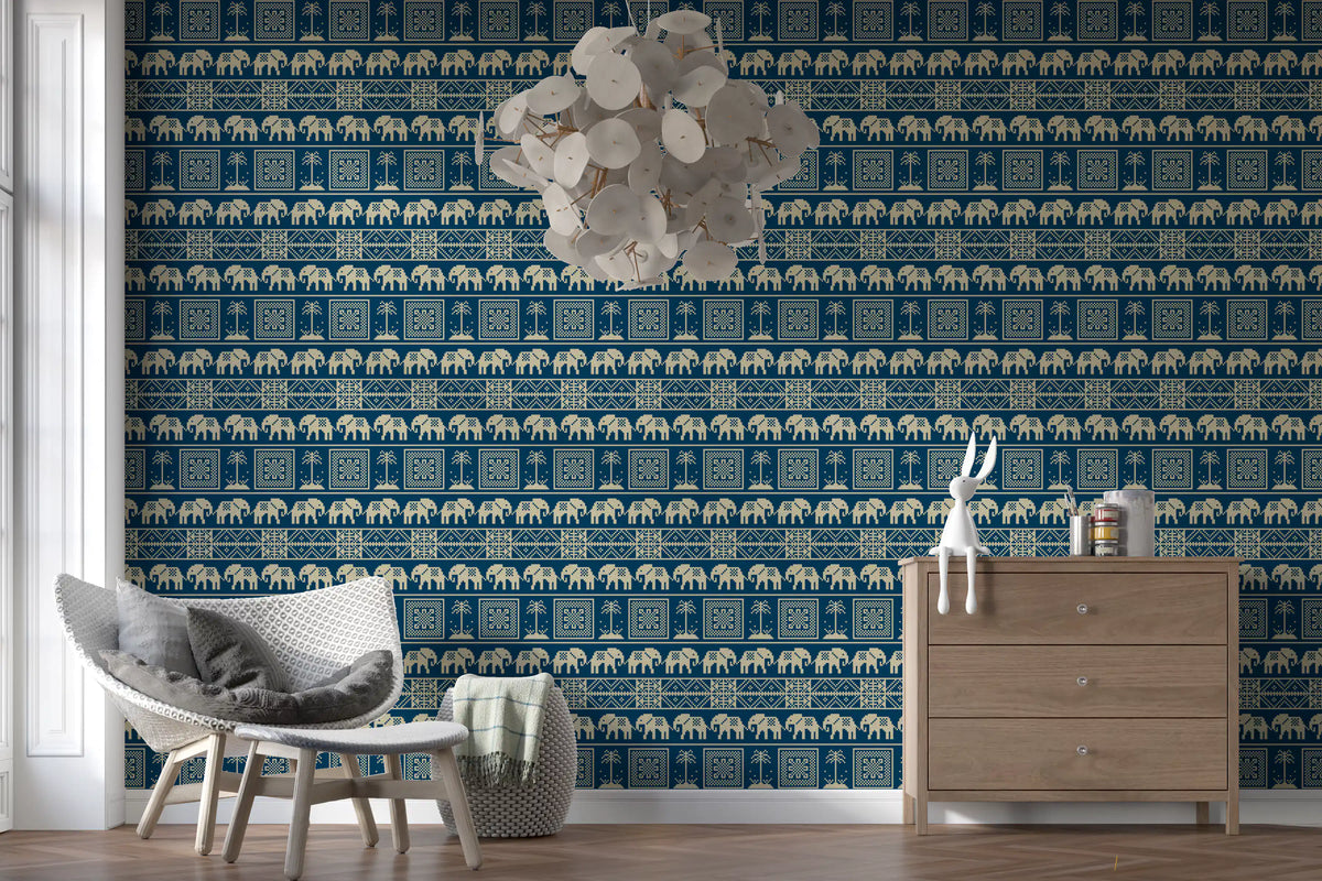 Papel tapiz con motivo folclórico de elefantes y palmeras