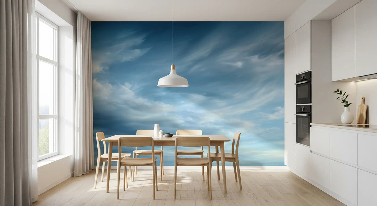 Abstraktes Wandbild mit Wolken, zarten Schwaden und bewegtem Himmel