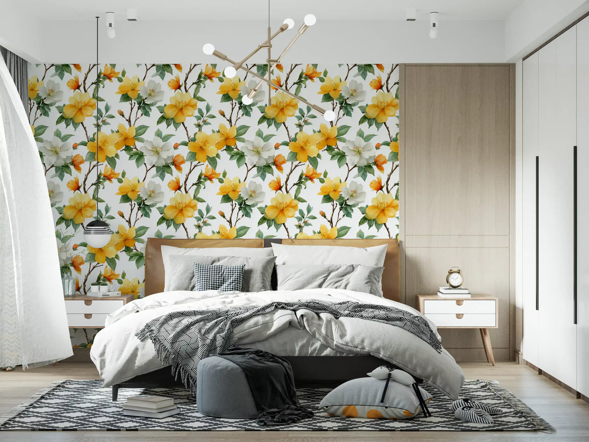 Papier peint représentant des branches fleuries dorées baignées de soleil