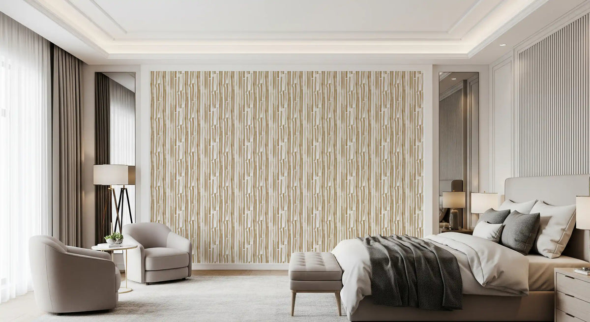 Minimalistisk tapet med myke beige vertikale penselstrøk