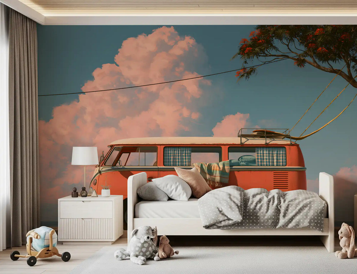 Vintage vægmaleri med kyst-campervan og feriestemning